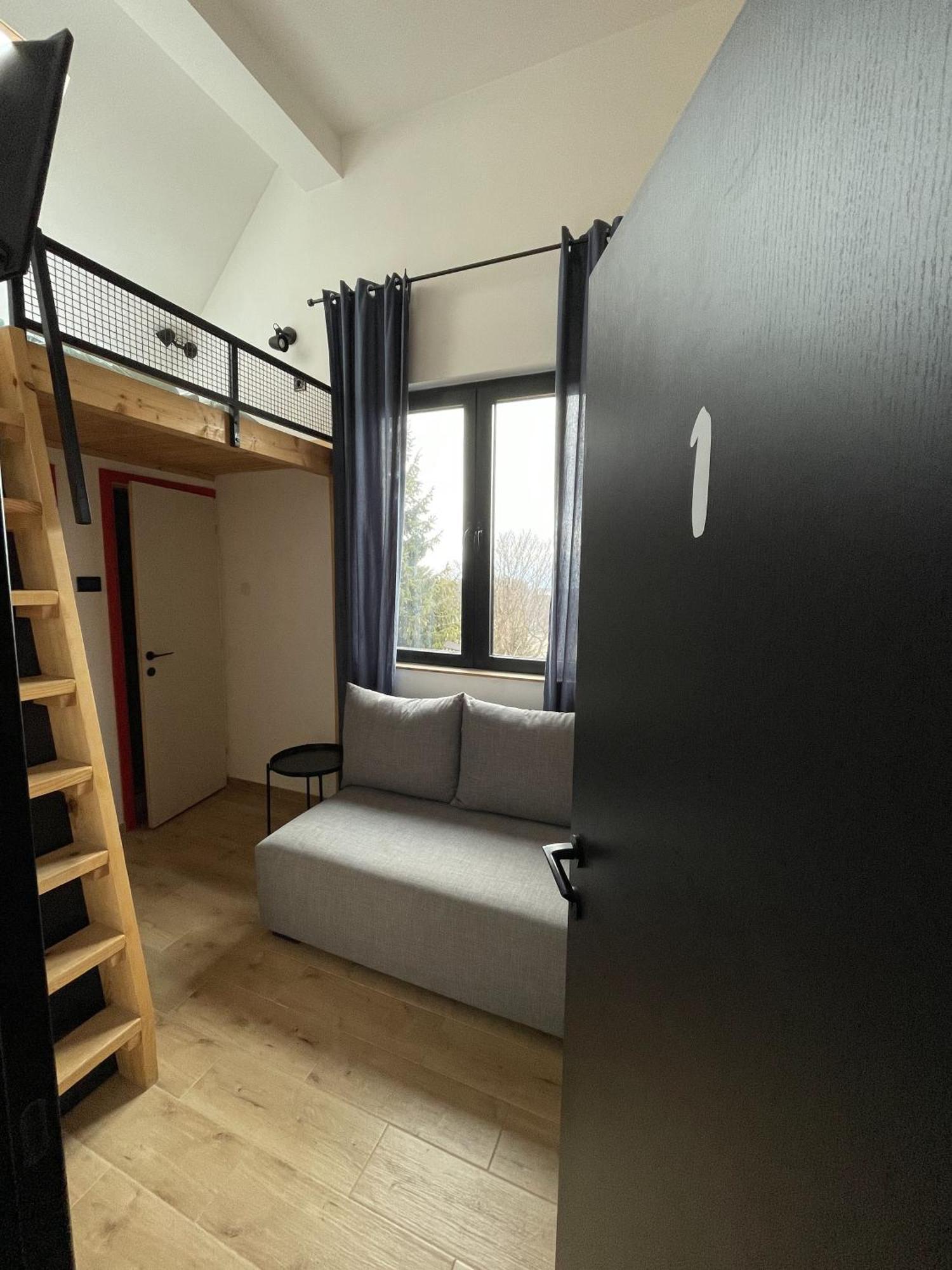 Montana Hotel Lisina Eksteriør billede