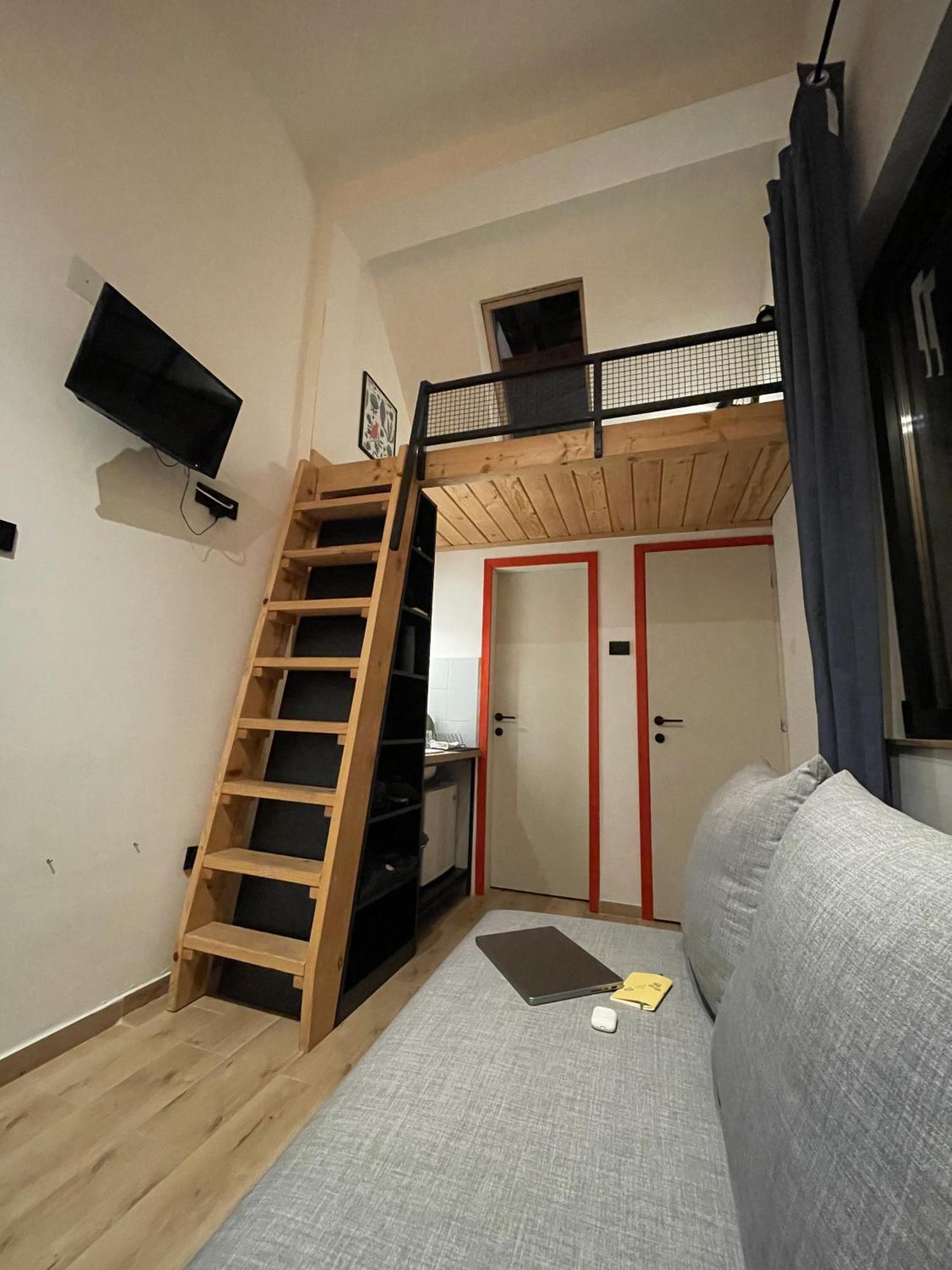 Montana Hotel Lisina Eksteriør billede